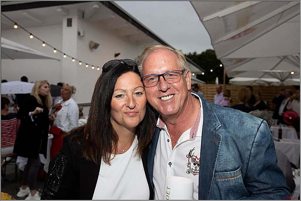 Der Kulturbiergarten 2.0 KG 1.Strassenbahnsitzung e.V und Koelner Kuenstlern, 07.08.2021