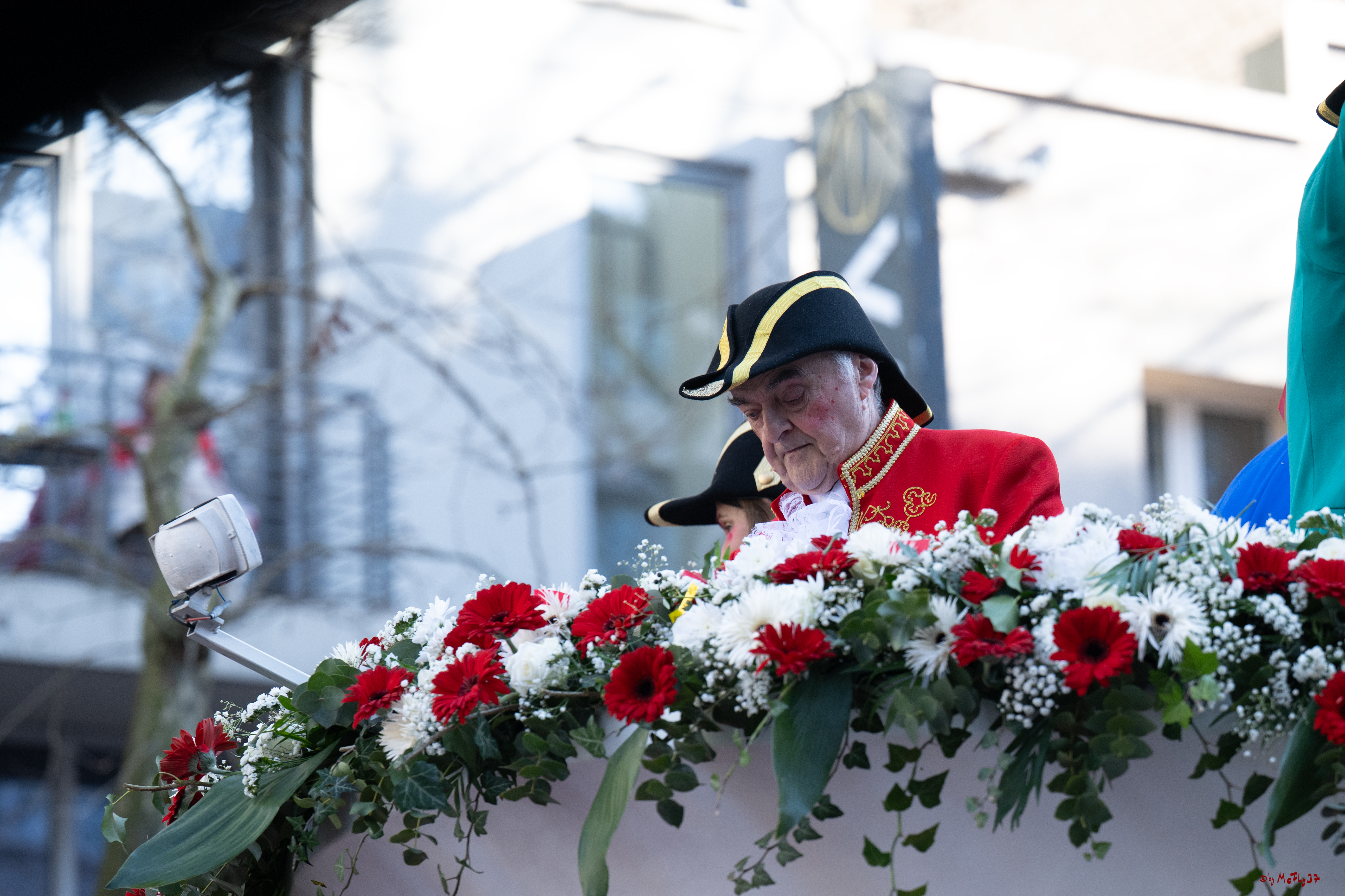 Rosenmontag Tribüne - KG 1. Straßenbahnsitzung e.V., 03.03.2025 Karneval, Brauchtum, Kostüme, Feiern, Club, Freude, Sonnenschein,