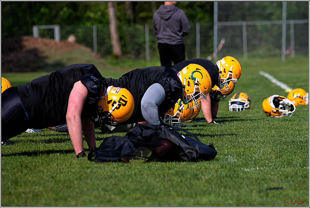 American Football, Colgone, Cocodiles,