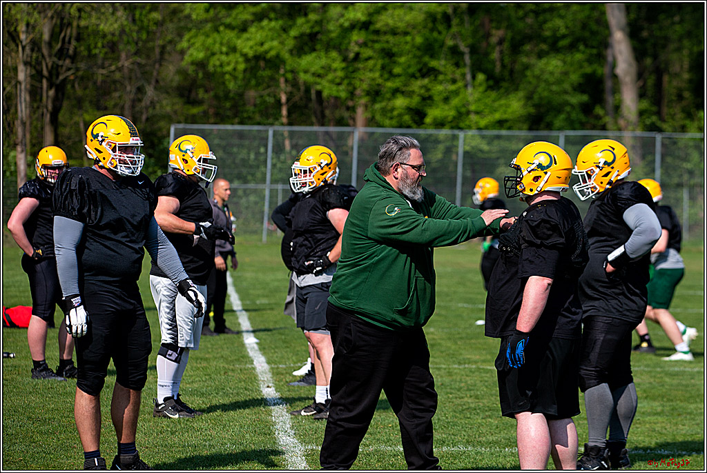 American Football, Colgone, Cocodiles,