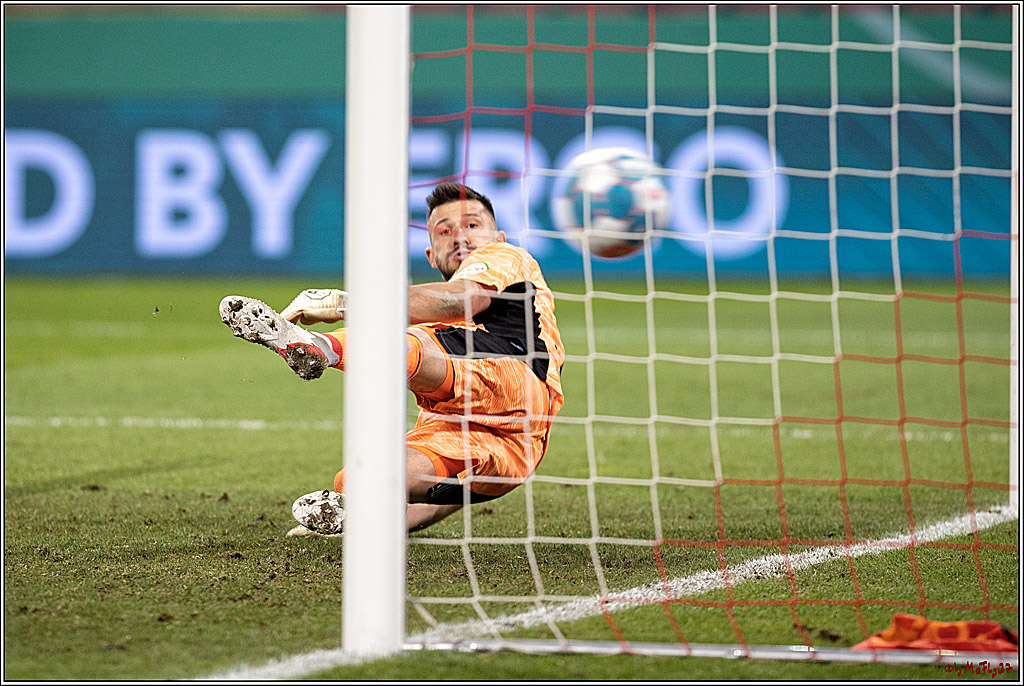 DFB-Pokal Herren Achtelfinale, 1.FC Koeln - Hamburger SV , 18.01.2022