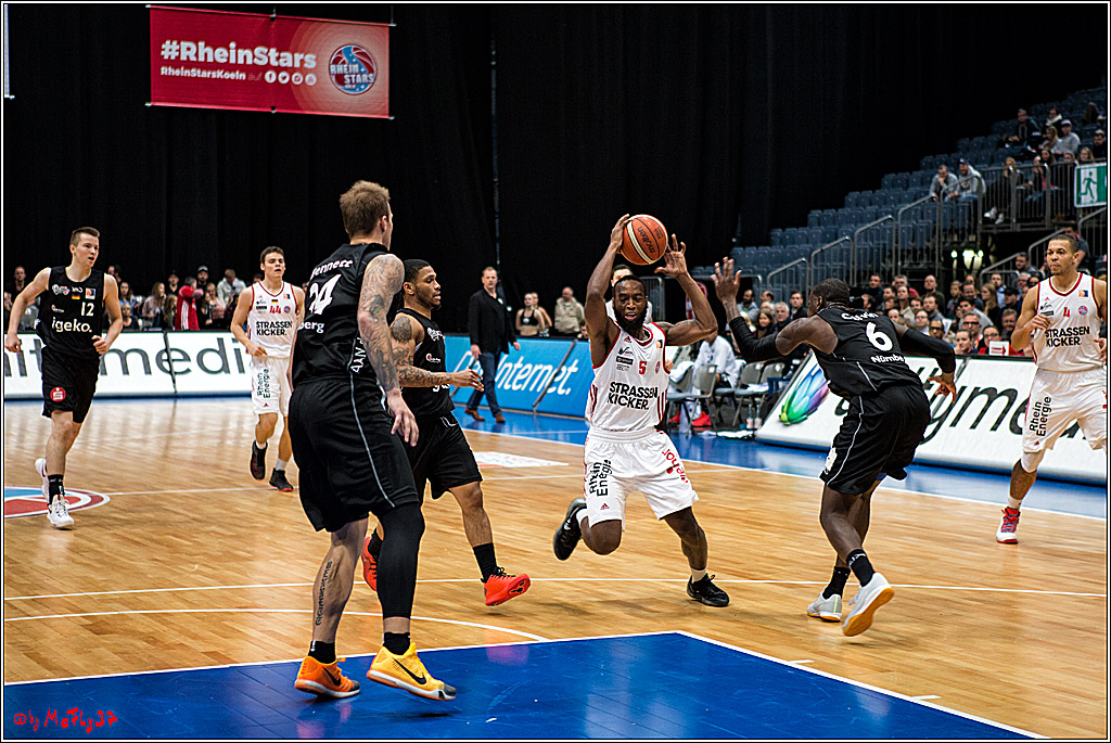 2. Basketball-Bundesliga ProA, RheinStars Koeln vs. Nuernberg Falcons BC; Koeln, 05.12.2016