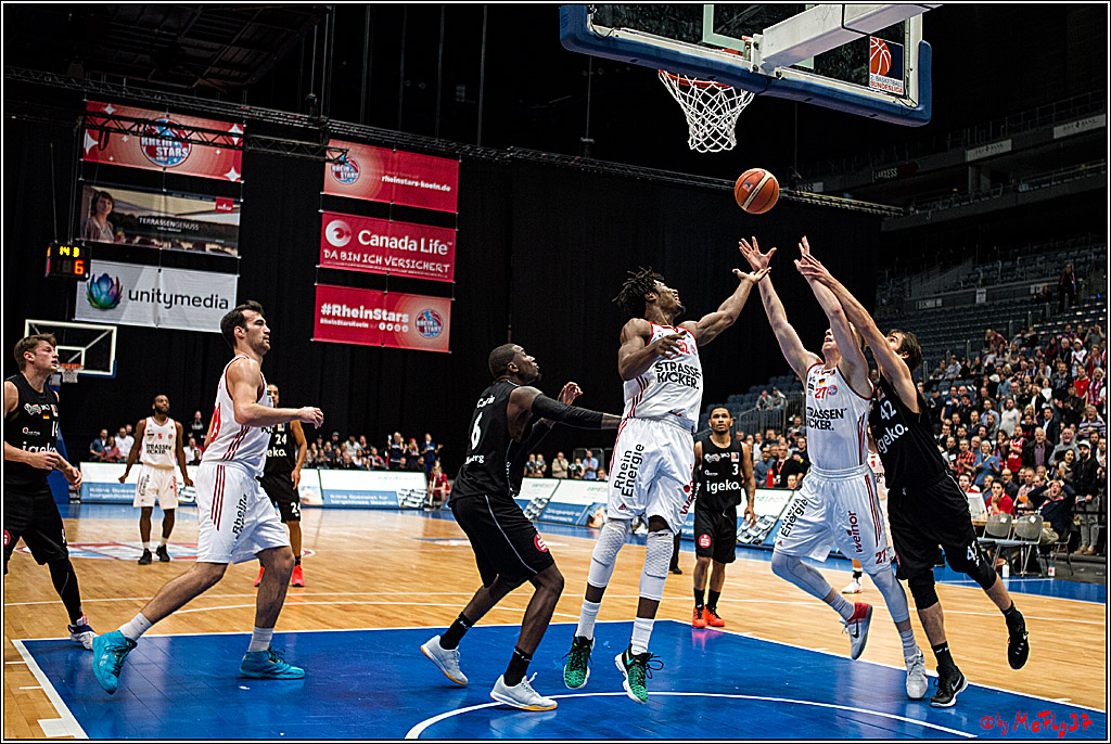 2. Basketball-Bundesliga ProA, RheinStars Koeln vs. Nuernberg Falcons BC; Koeln, 05.12.2016