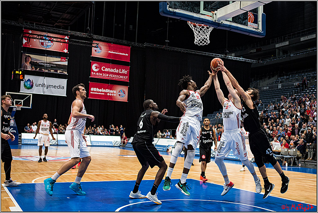 2. Basketball-Bundesliga ProA, RheinStars Koeln vs. Nuernberg Falcons BC; Koeln, 05.12.2016