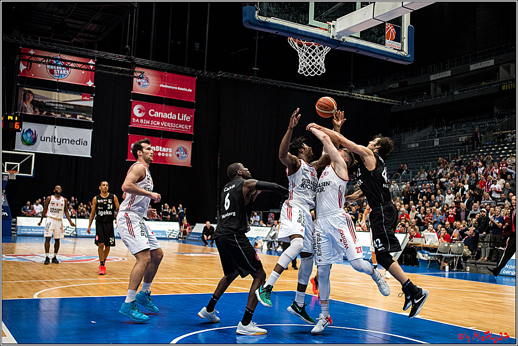 2. Basketball-Bundesliga ProA, RheinStars Koeln vs. Nuernberg Falcons BC; Koeln, 05.12.2016
