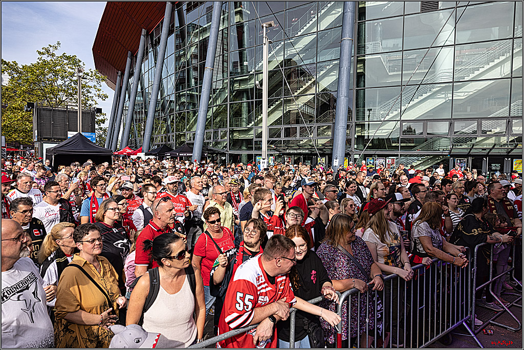 PENNY DEL Saisoneroeffnungsfeier Koelner Haie; Koeln, 03.09.2023