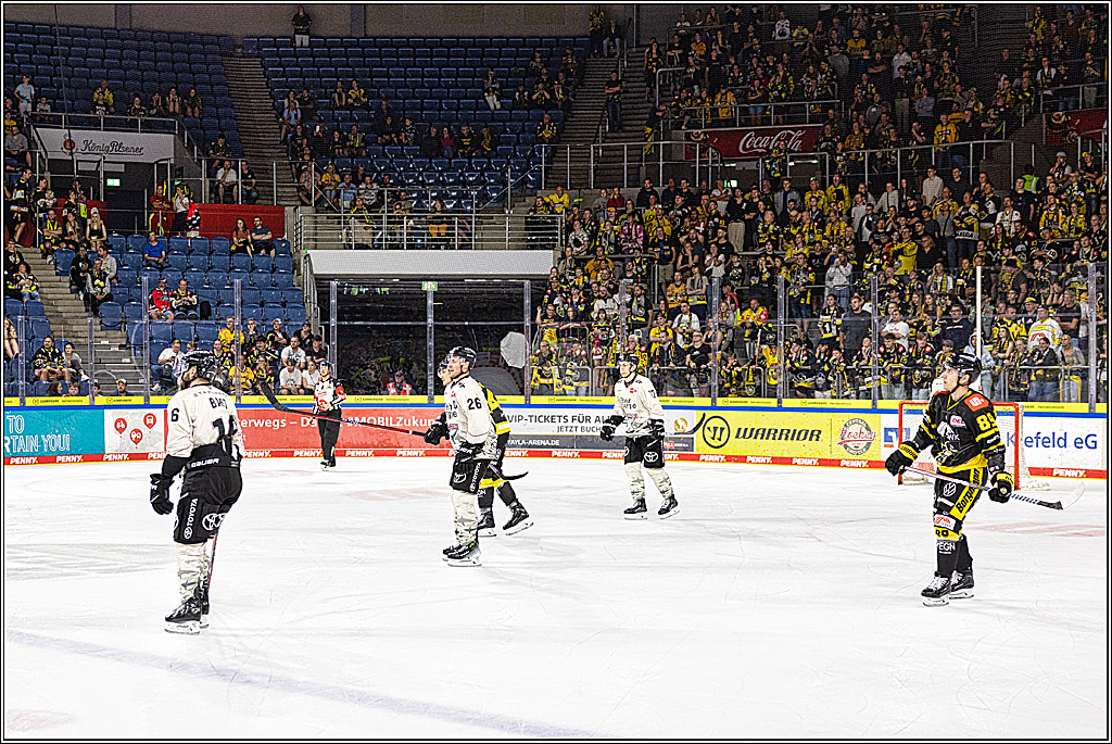 PENNY DEL 1. Testspiel Krefeld Pinguine - Koelner Haie; Krefeld, 10.09.2023