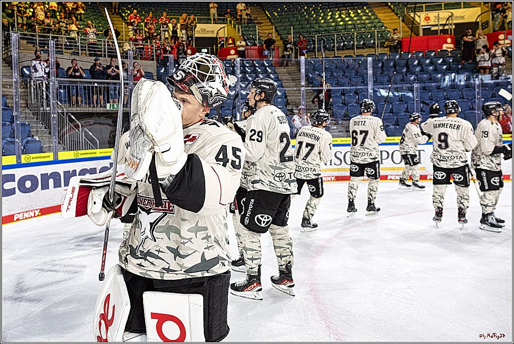 PENNY DEL 1. Testspiel Krefeld Pinguine - Koelner Haie; Krefeld, 10.09.2023