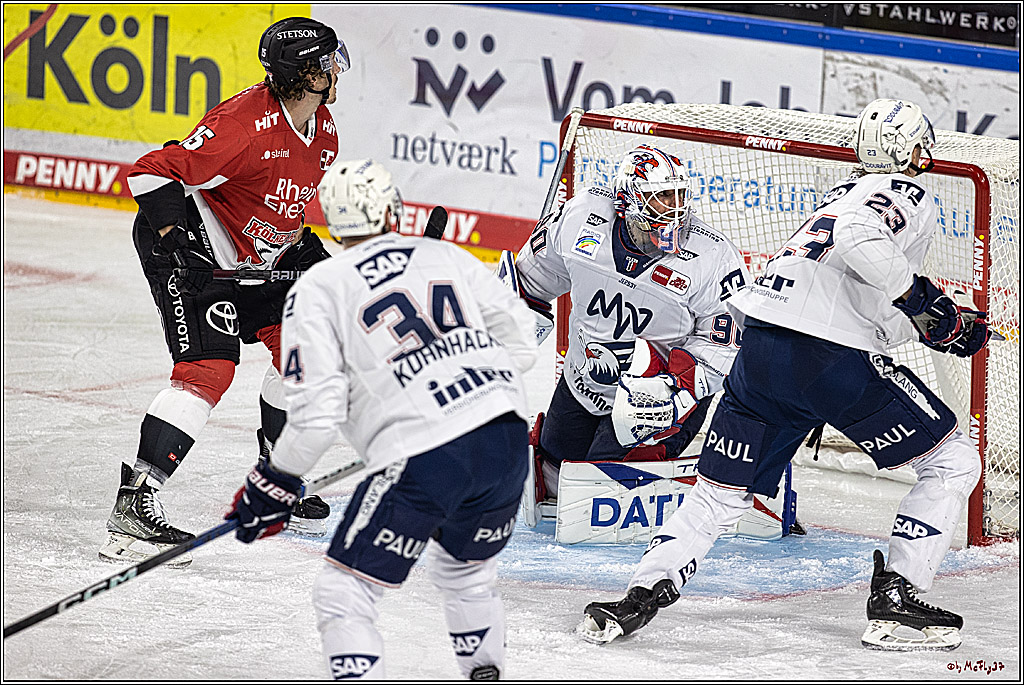 PENNY DEL 1. Koelner Haie - Adler Mannheim; Koeln, 30.09.2023