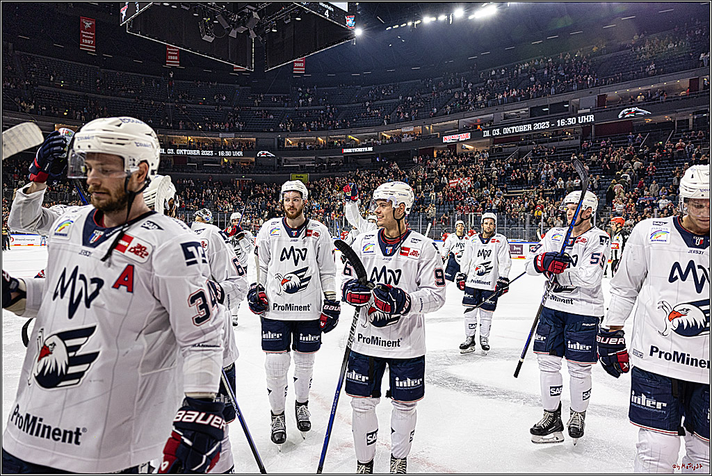 PENNY DEL 1. Koelner Haie - Adler Mannheim; Koeln, 30.09.2023