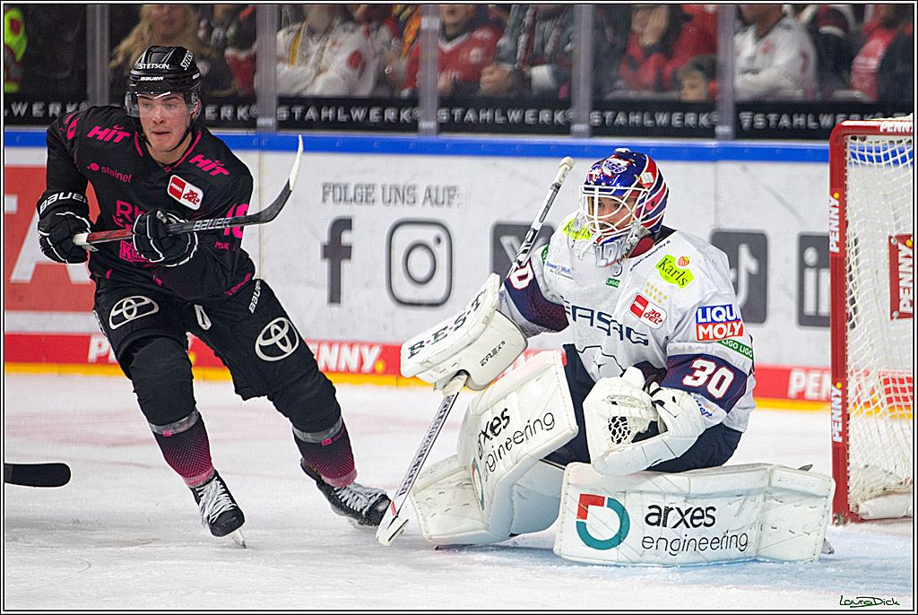 PENNY DEL; Koelner Haie- Eisbaeren Berlin; Koeln, 06.10.2023
