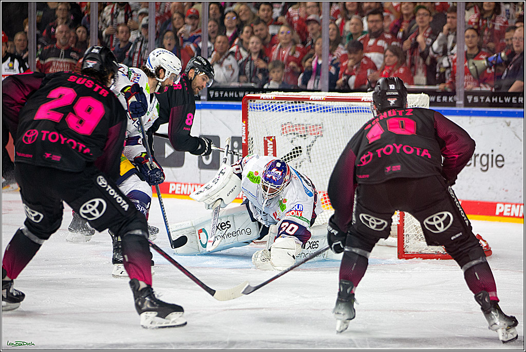 PENNY DEL; Koelner Haie- Eisbaeren Berlin; Koeln, 06.10.2023