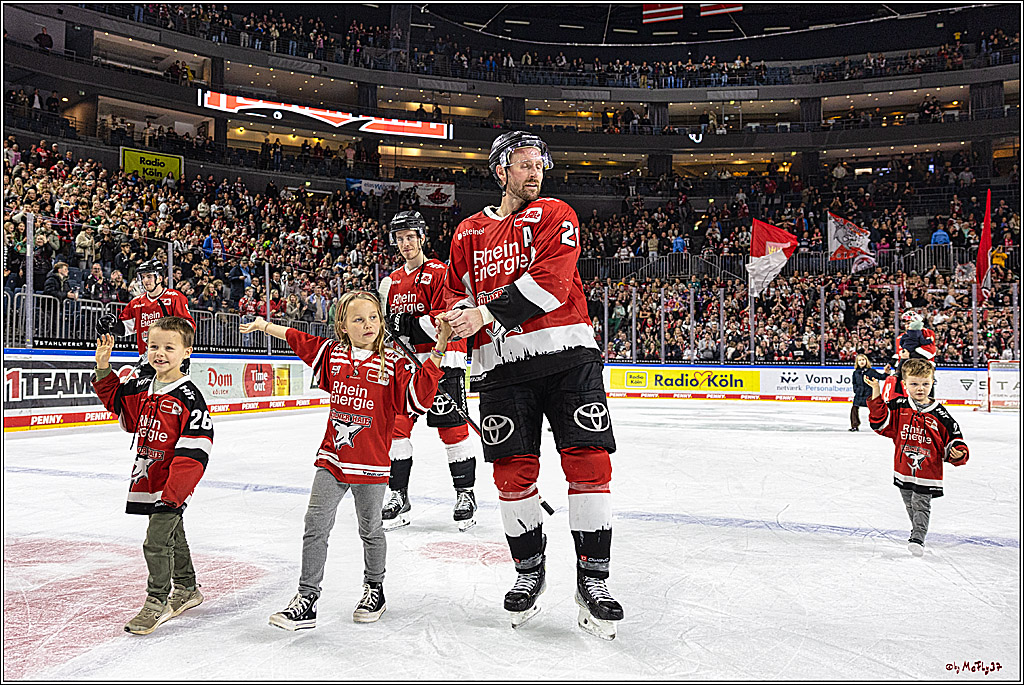 PENNY DEL 1. Koelner Haie - Schwenninger Wild Wings; Koeln, 25.10.2023