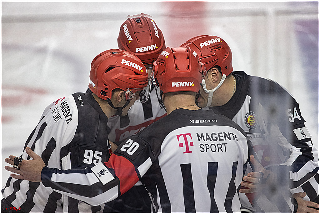 PENNY DEL 1. Koelner Haie - Schwenninger Wild Wings; Koeln, 25.10.2023