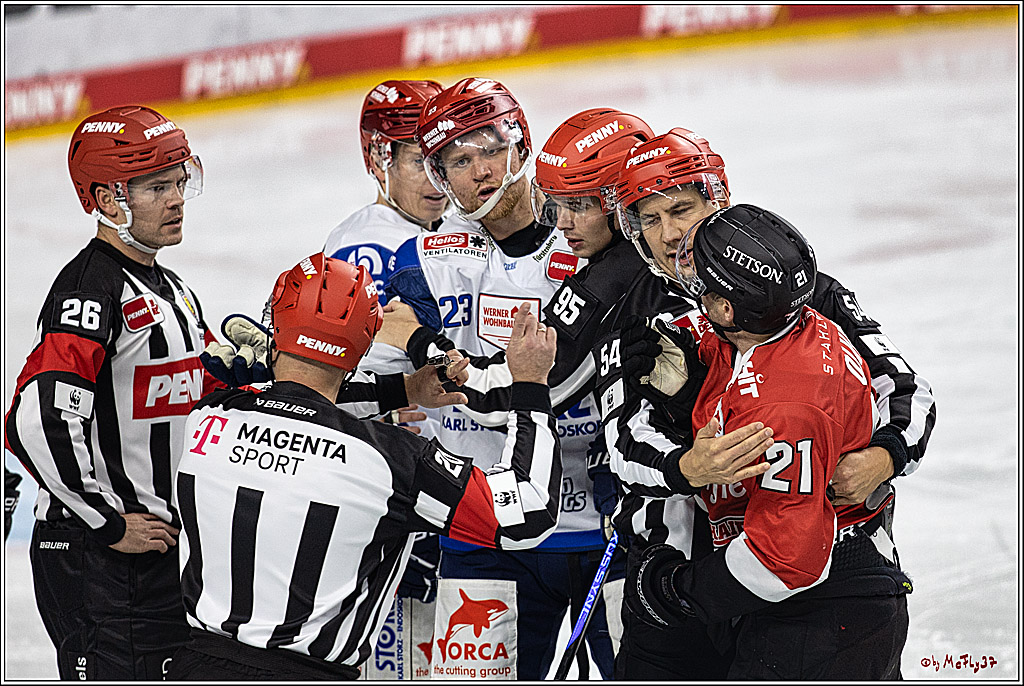 PENNY DEL 1. Koelner Haie - Schwenninger Wild Wings; Koeln, 25.10.2023