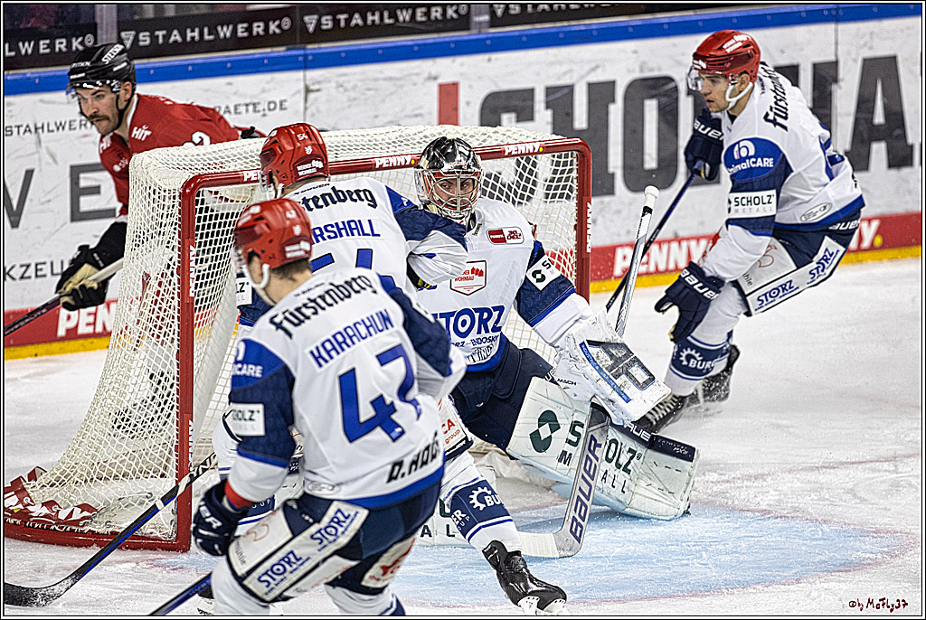 PENNY DEL 1. Koelner Haie - Schwenninger Wild Wings; Koeln, 25.10.2023