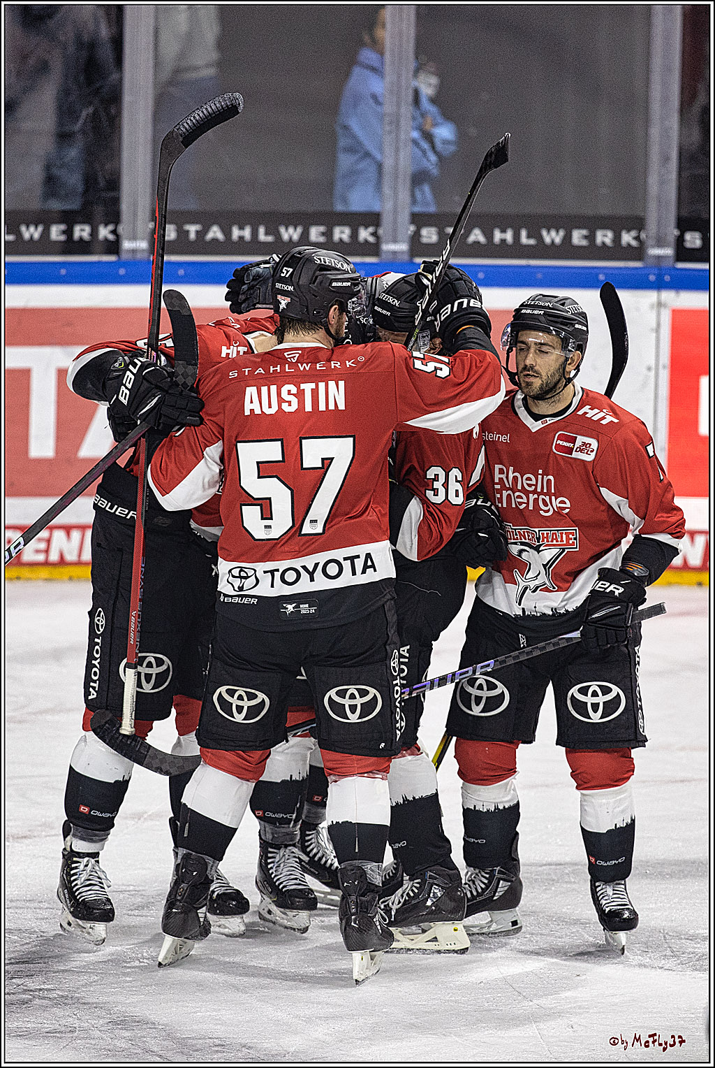 PENNY DEL 1. Koelner Haie - Schwenninger Wild Wings; Koeln, 25.10.2023