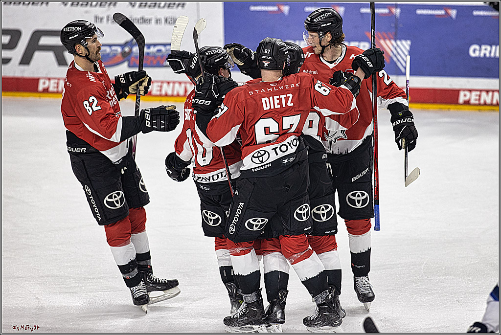 PENNY DEL 1. Koelner Haie - Schwenninger Wild Wings; Koeln, 25.10.2023