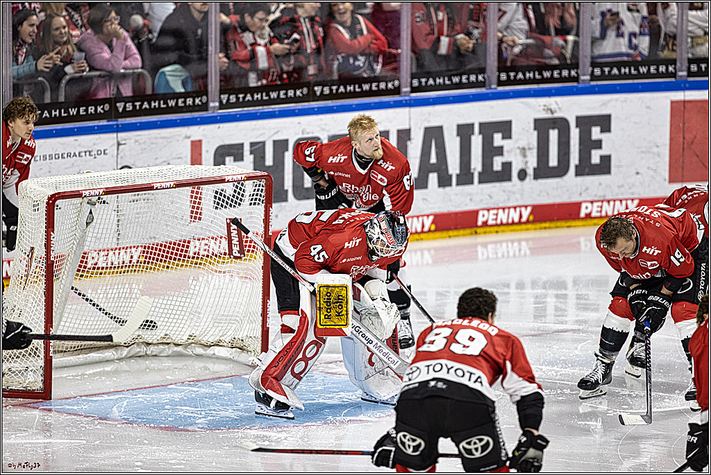 PENNY DEL 1. Koelner Haie - Augsburger Panther; Koeln, 19.11.2023