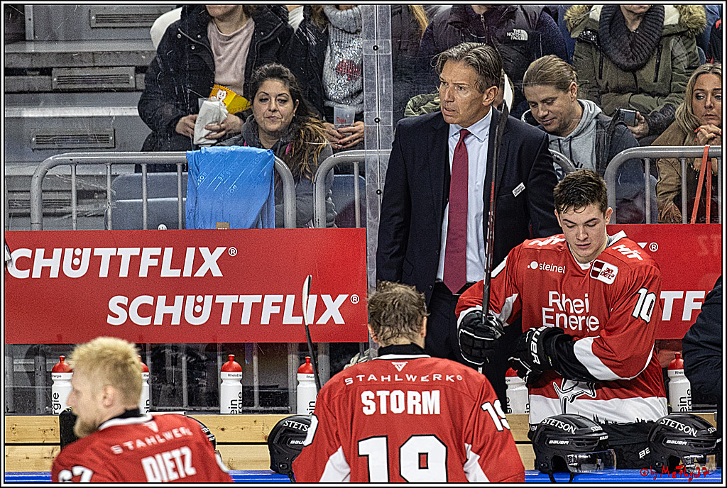 PENNY DEL 1. Koelner Haie - Augsburger Panther; Koeln, 19.11.2023