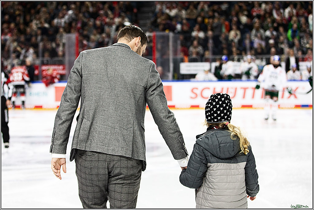 PENNY DEL; Koelner Haie-Augsburger Panthers; Koeln, 19.11.2023