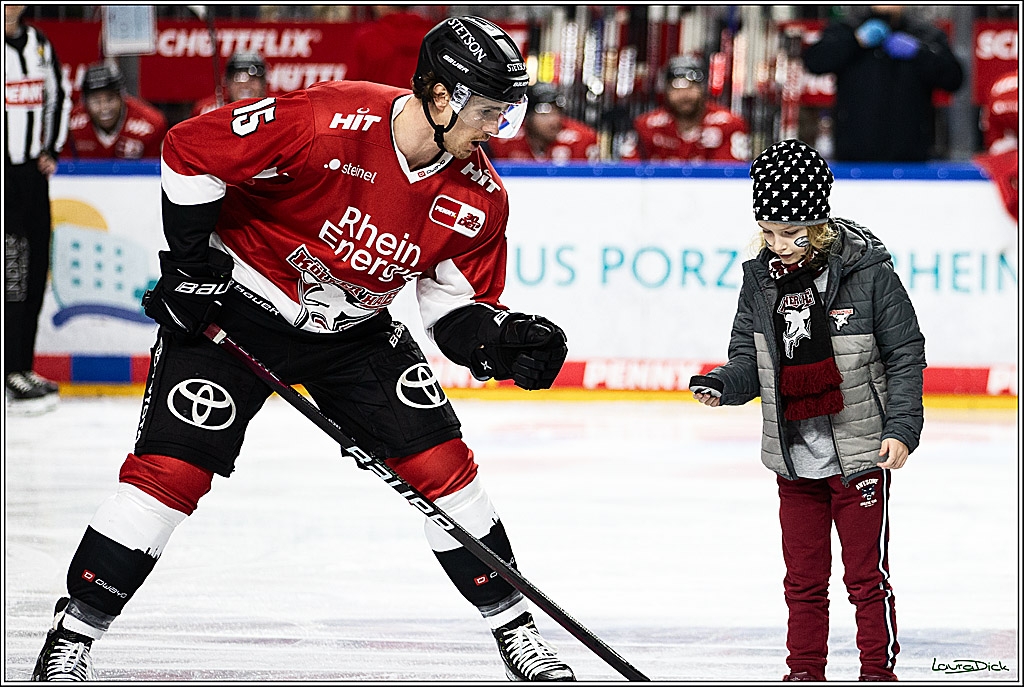 PENNY DEL; Koelner Haie-Augsburger Panthers; Koeln, 19.11.2023