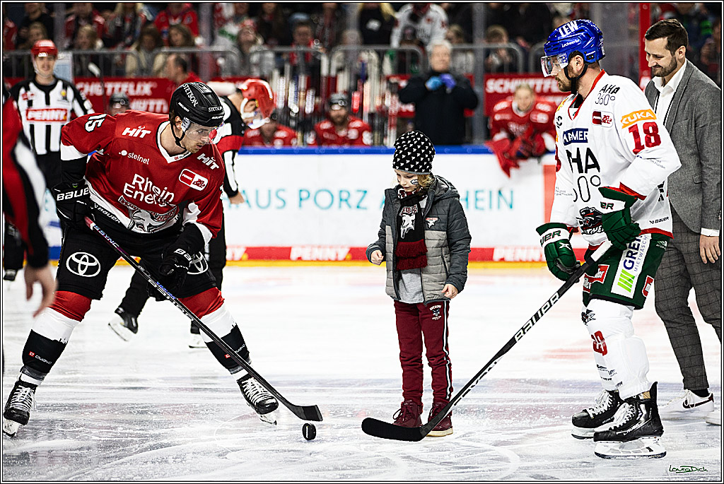 PENNY DEL; Koelner Haie-Augsburger Panthers; Koeln, 19.11.2023