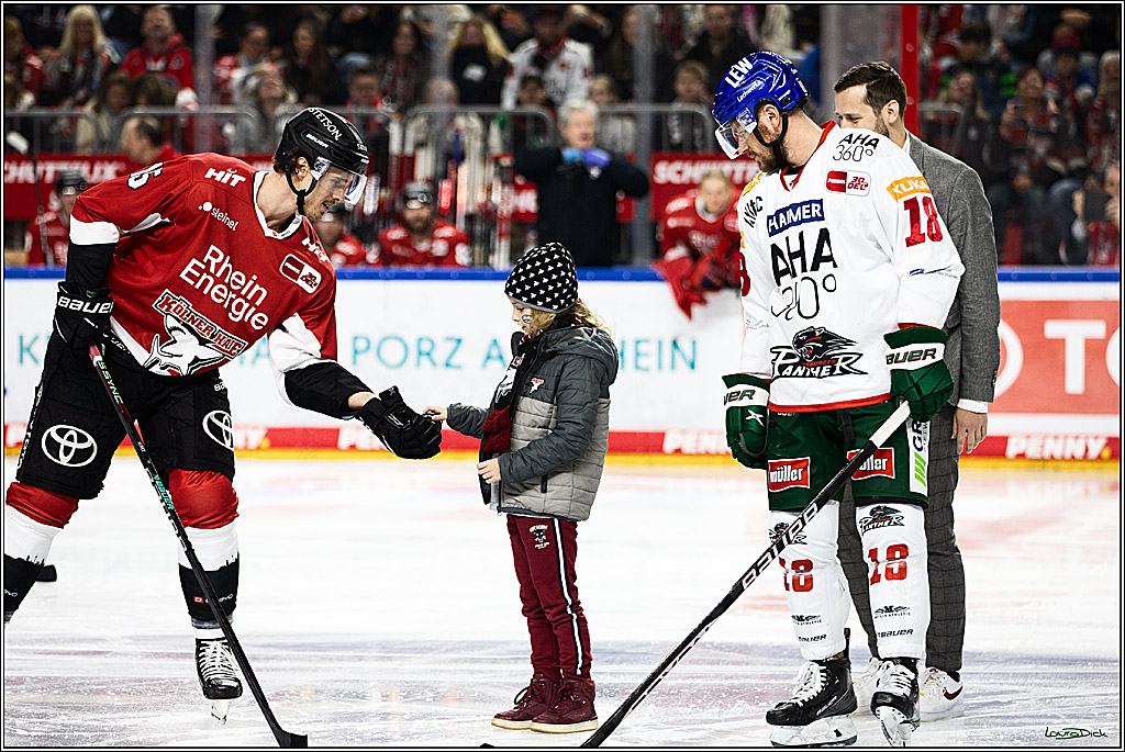 PENNY DEL; Koelner Haie-Augsburger Panthers; Koeln, 19.11.2023