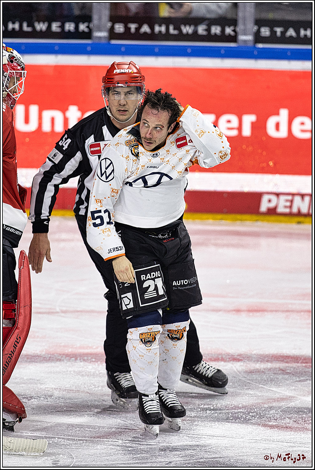 PENNY DEL 1. Koelner Haie - Grizzlys Wolfsburg; Koeln, 28.11.2023