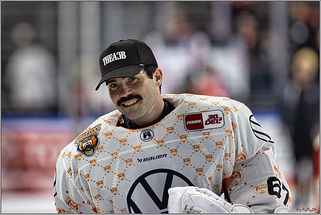 PENNY DEL 1. Koelner Haie - Grizzlys Wolfsburg; Koeln, 28.11.2023