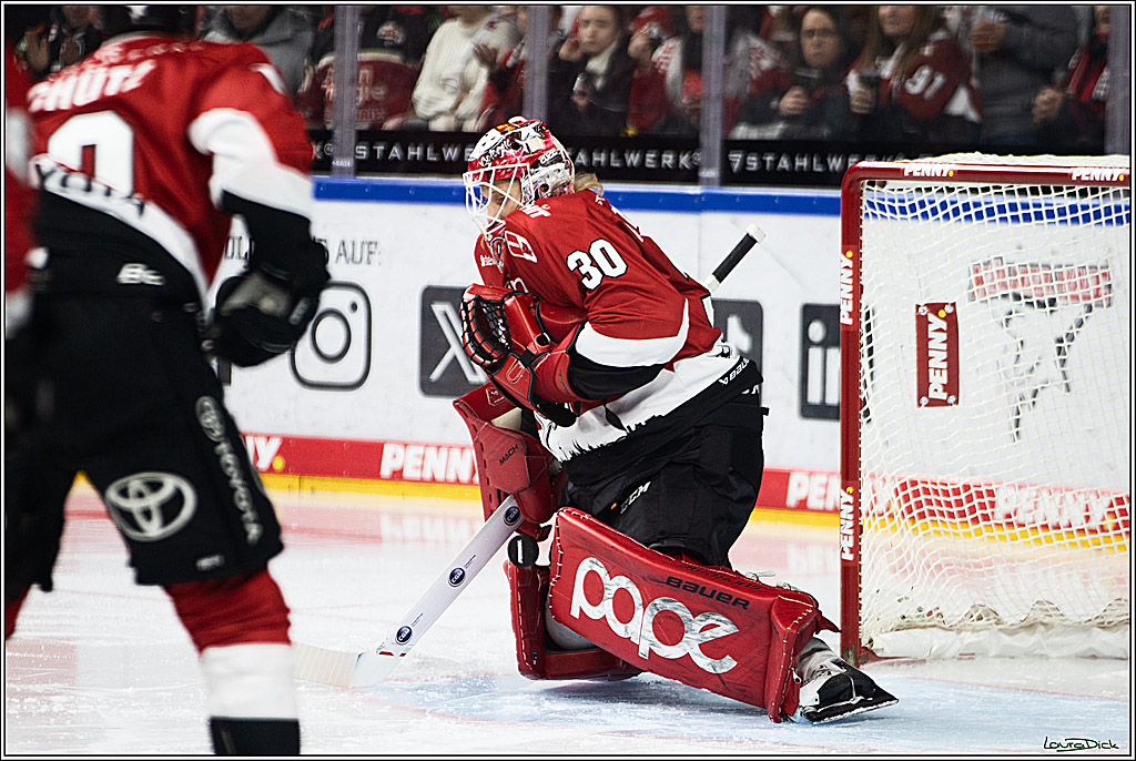 PENNY DEL; Koelner Haie- Grizzly Wolfsburg; Koeln, 28.11.2023