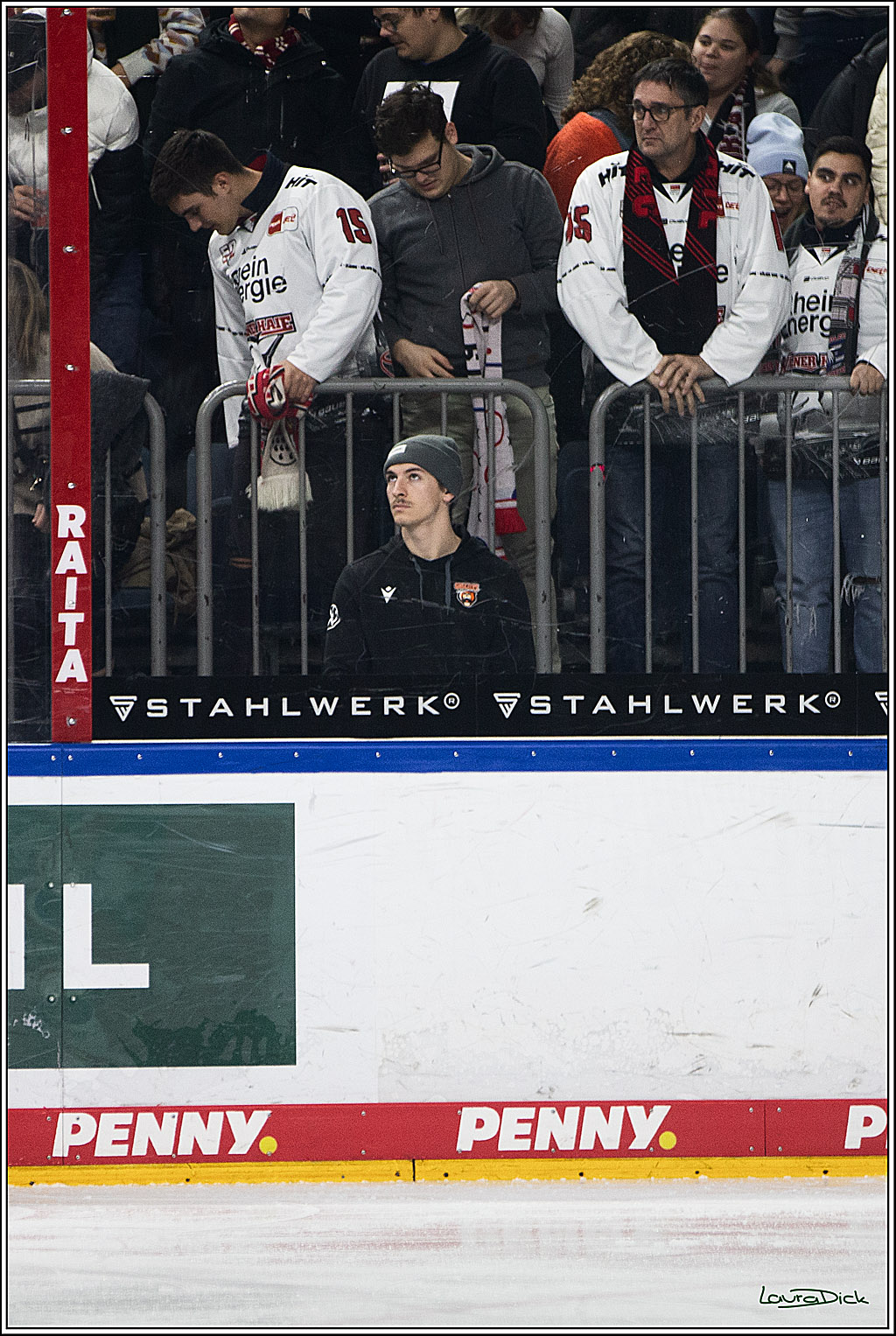 PENNY DEL; Koelner Haie- Grizzly Wolfsburg; Koeln, 28.11.2023