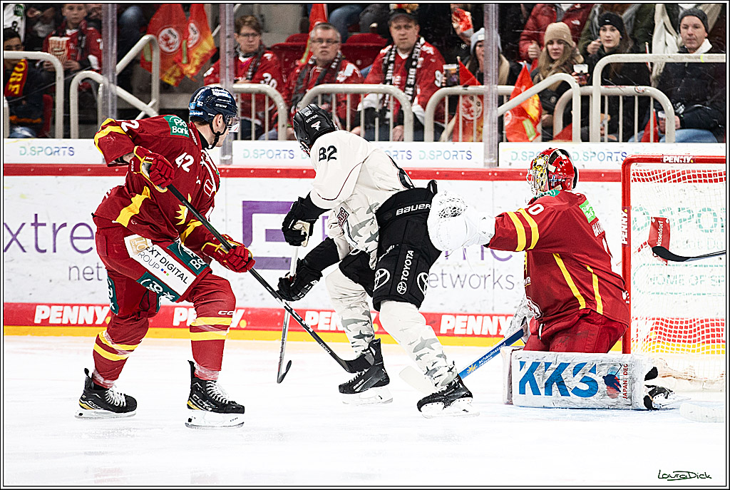 PENNY DEL; Duesseldorfer EG- Koelner Haie; Duesseldorf, 03.12.2023