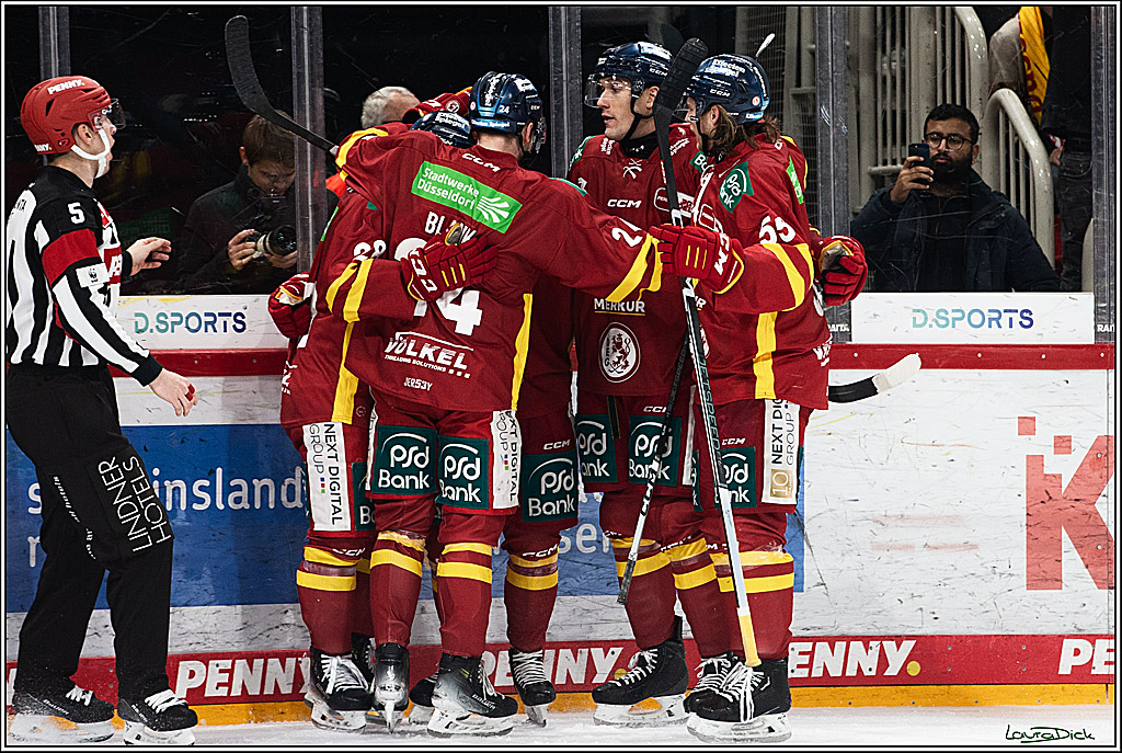 PENNY DEL; Duesseldorfer EG- Koelner Haie; Duesseldorf, 03.12.2023