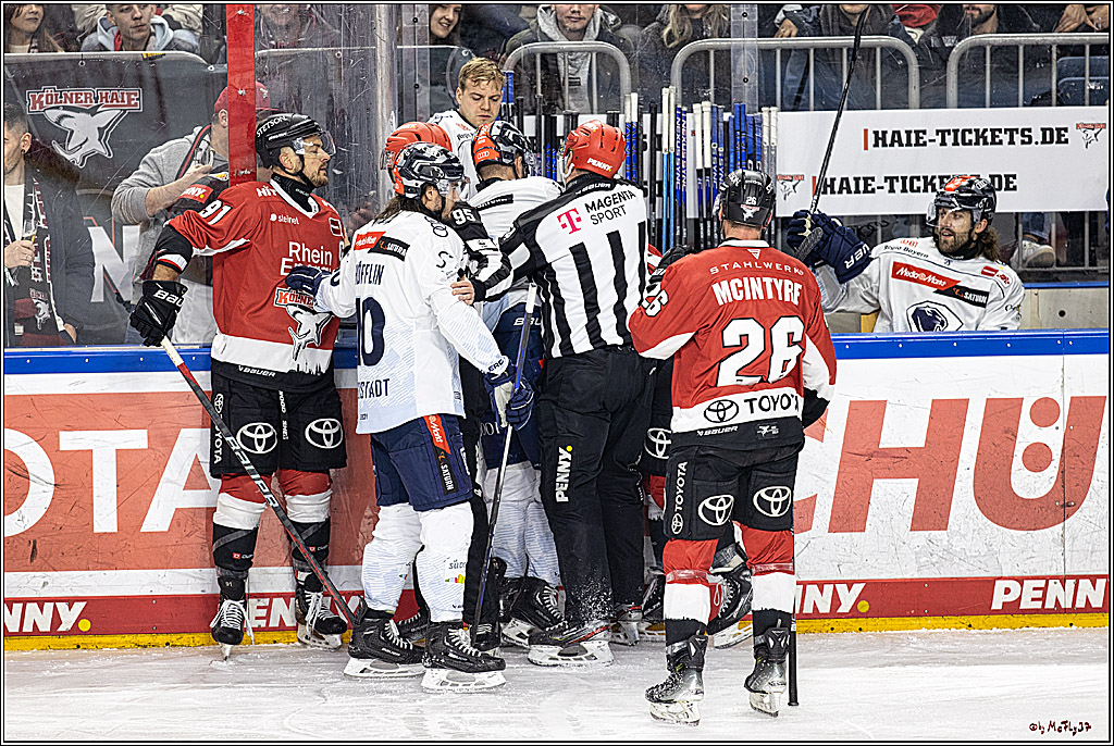 PENNY DEL 1, Koelner Haie - ERC Ingolstadt; Köln, 07.12.2023
