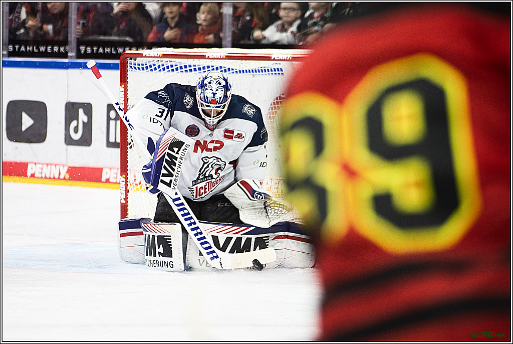 PENNY DEL; Koelner Haie- Nuernberger Ice Tigers; Koeln, 17.12.2023