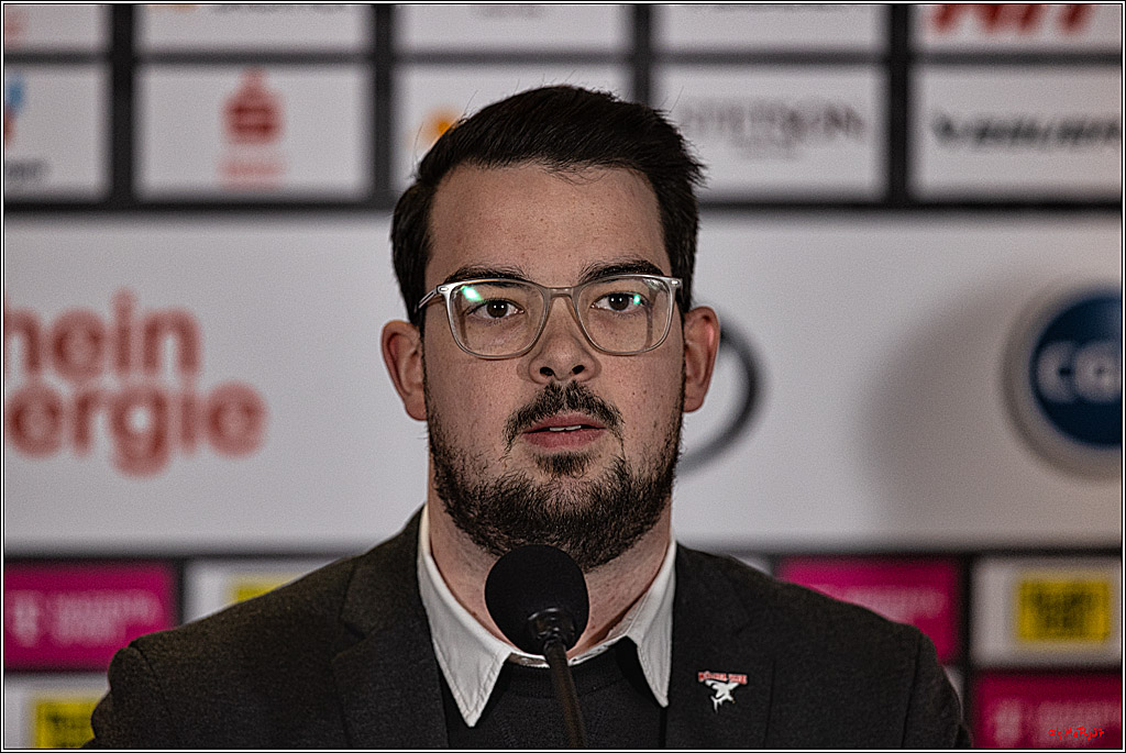 PENNY DEL 1. Kölner Haie - Grizzlys Wolfsburg; Köln, 21.12.2023