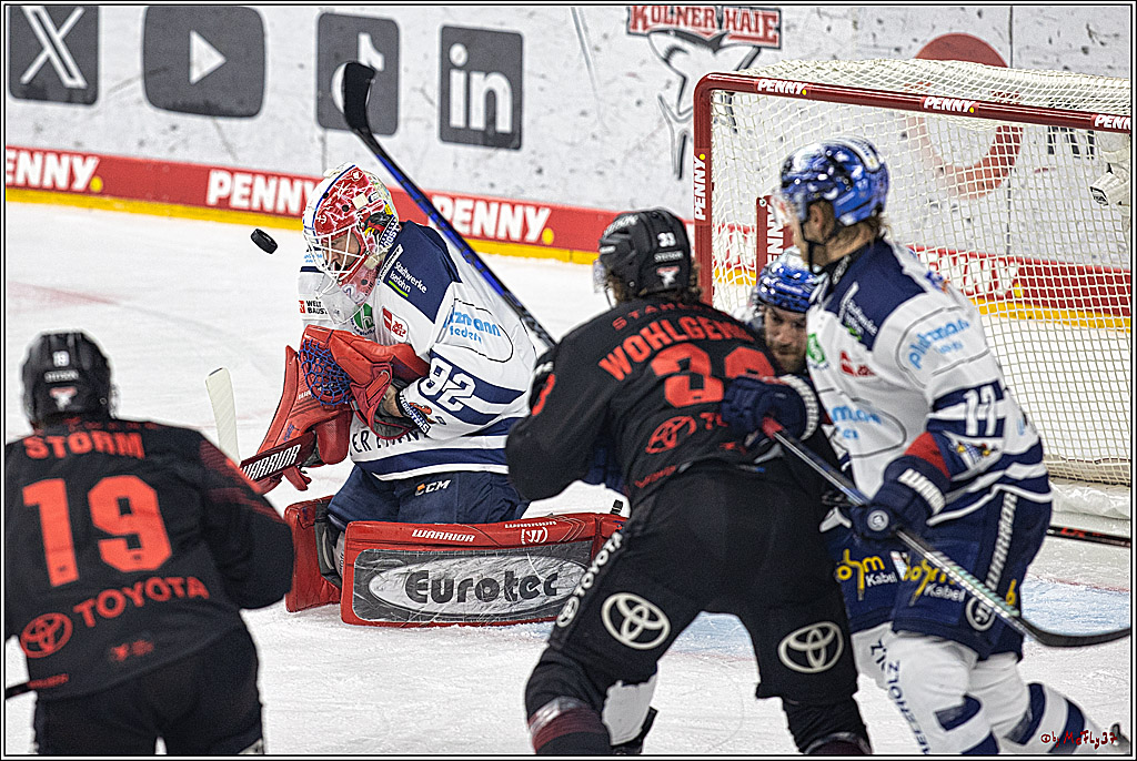 PENNY DEL 1: Kölner Haie -Iserlohn Roosters; Köln, 02.01.2024