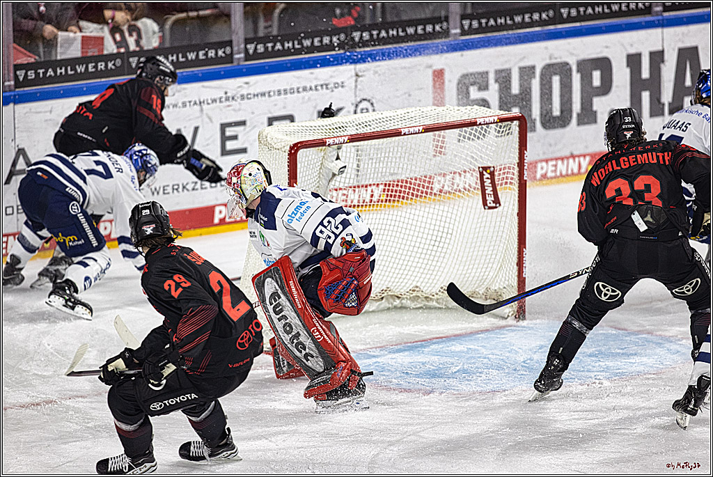 PENNY DEL 1: Kölner Haie -Iserlohn Roosters; Köln, 02.01.2024