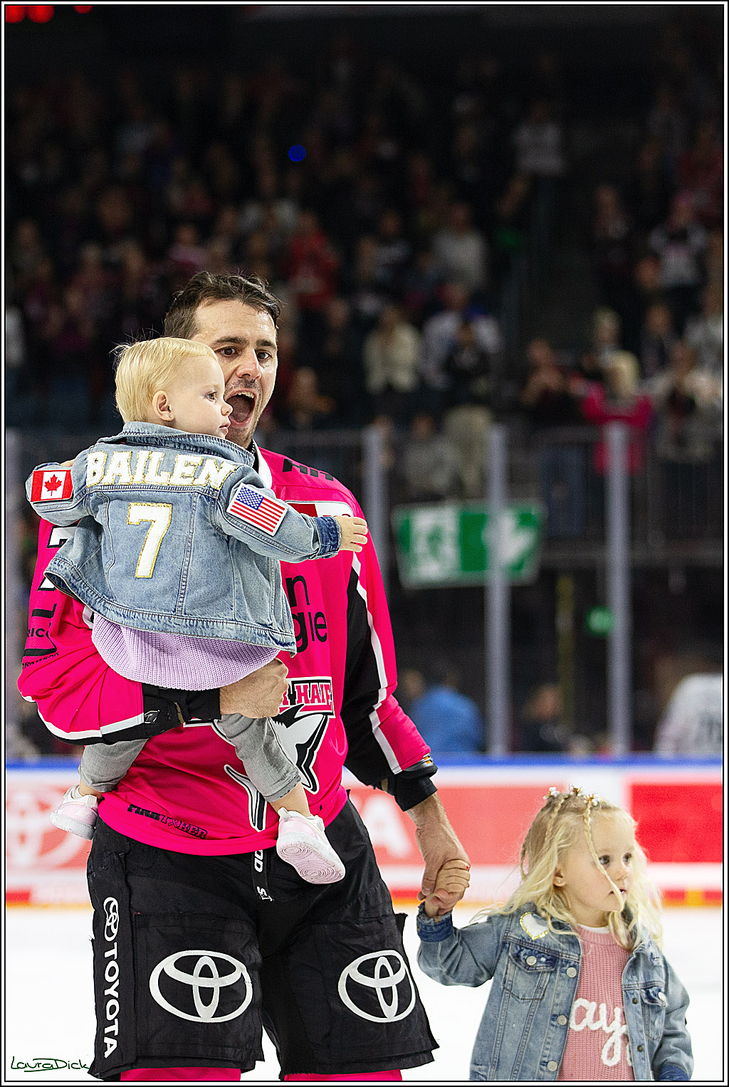 PENNY DEL; Koelner Haie- Staubing Tigers; Koeln, 03.10.2024