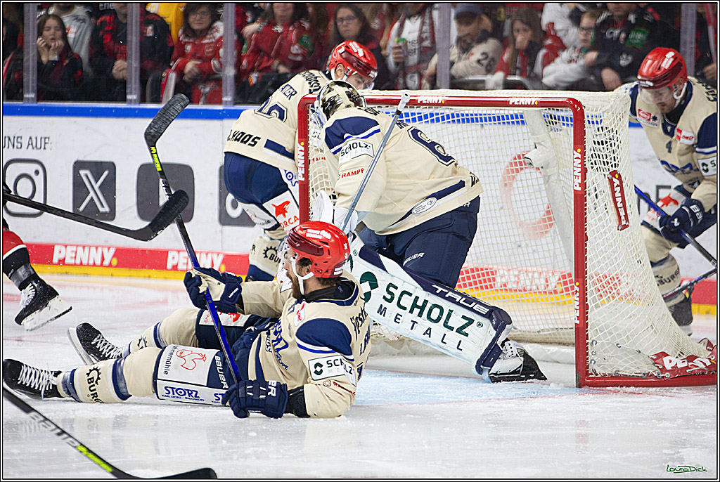 PENNY DEL; Koelner Haie- Schwenninger Wild Wings; Koeln, 11.10.2024