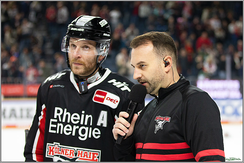 PENNY DEL; Koelner Haie-Pinguine Bremerhaven; Koeln, 15.11.2024