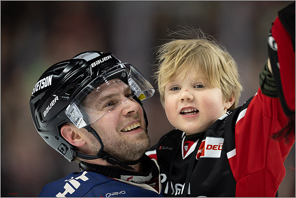 PENNY DEL 1; Kölner Haie - Augsburger Panther; Köln, 08.12.2024