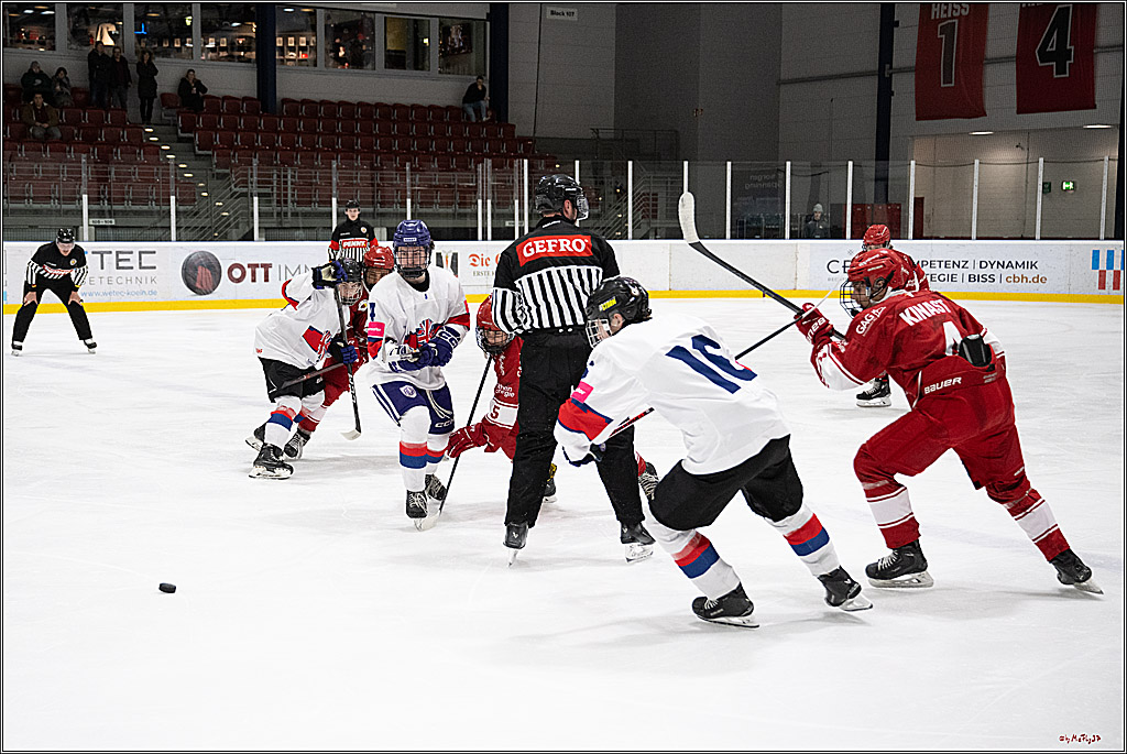 Freundschaftsspiel Junghaie U17 - Nationalmannschaft GRB U18; Köln, 18.12.2024