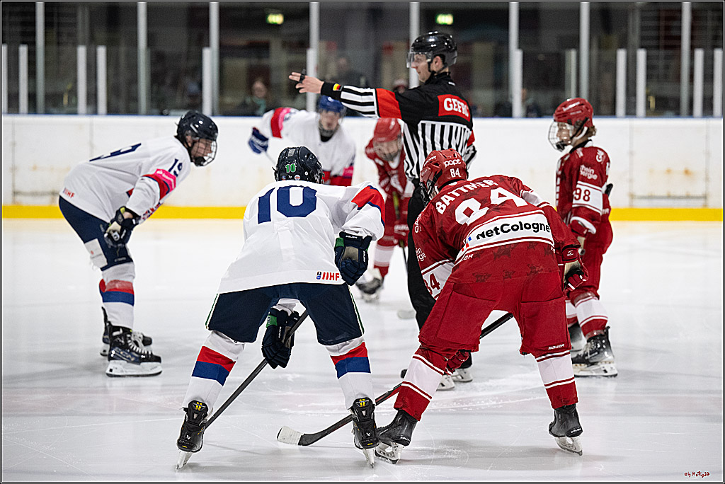 Freundschaftsspiel Junghaie U17 - Nationalmannschaft GRB U18; Köln, 18.12.2024