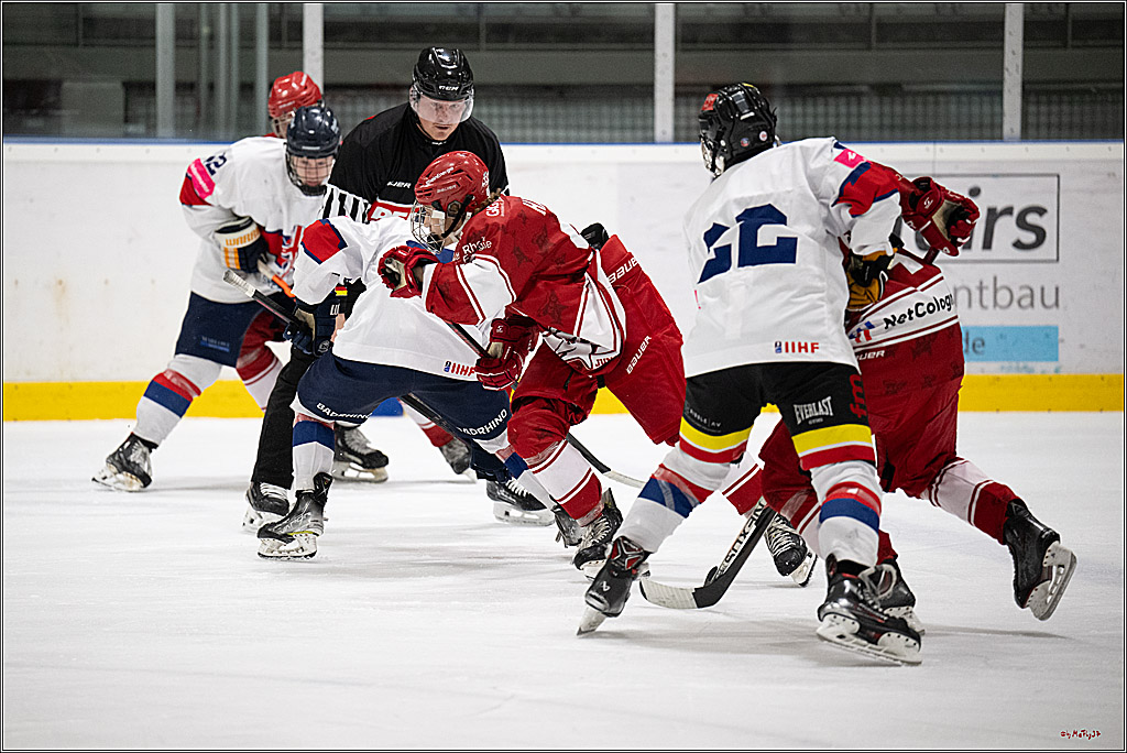 Freundschaftsspiel Junghaie U17 - Nationalmannschaft GRB U18; Köln, 18.12.2024