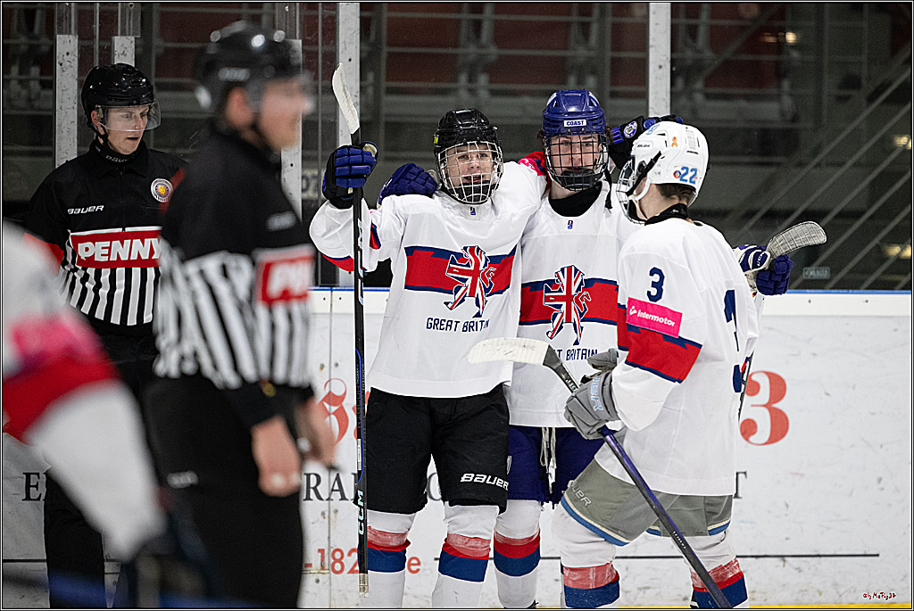 Freundschaftsspiel Junghaie U17 - Nationalmannschaft GRB U18; Köln, 18.12.2024