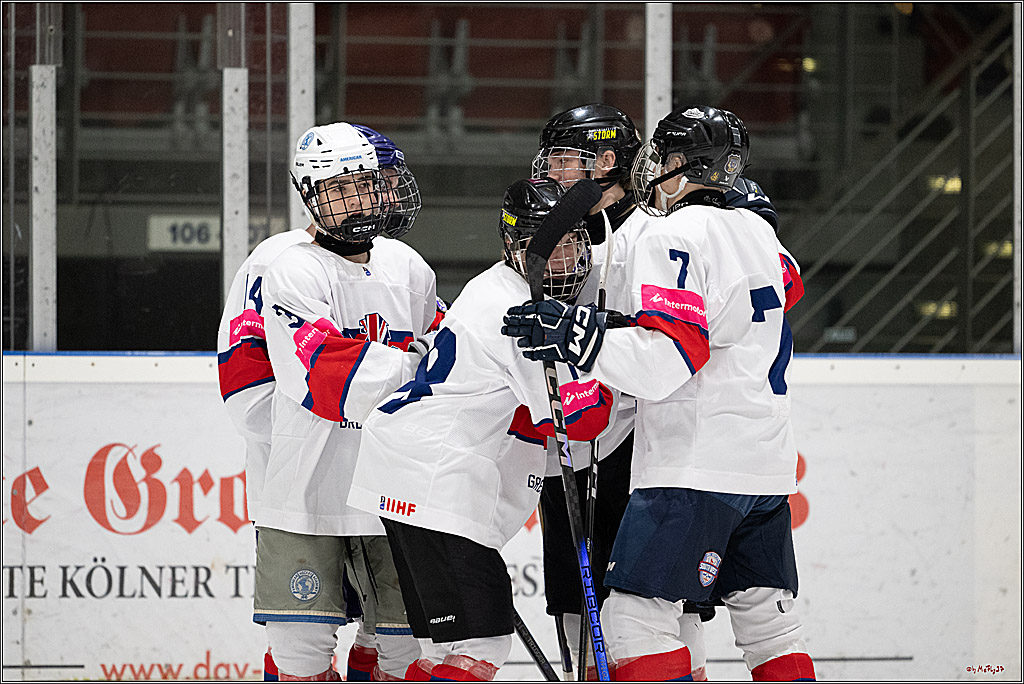 Freundschaftsspiel Junghaie U17 - Nationalmannschaft GRB U18; Köln, 18.12.2024