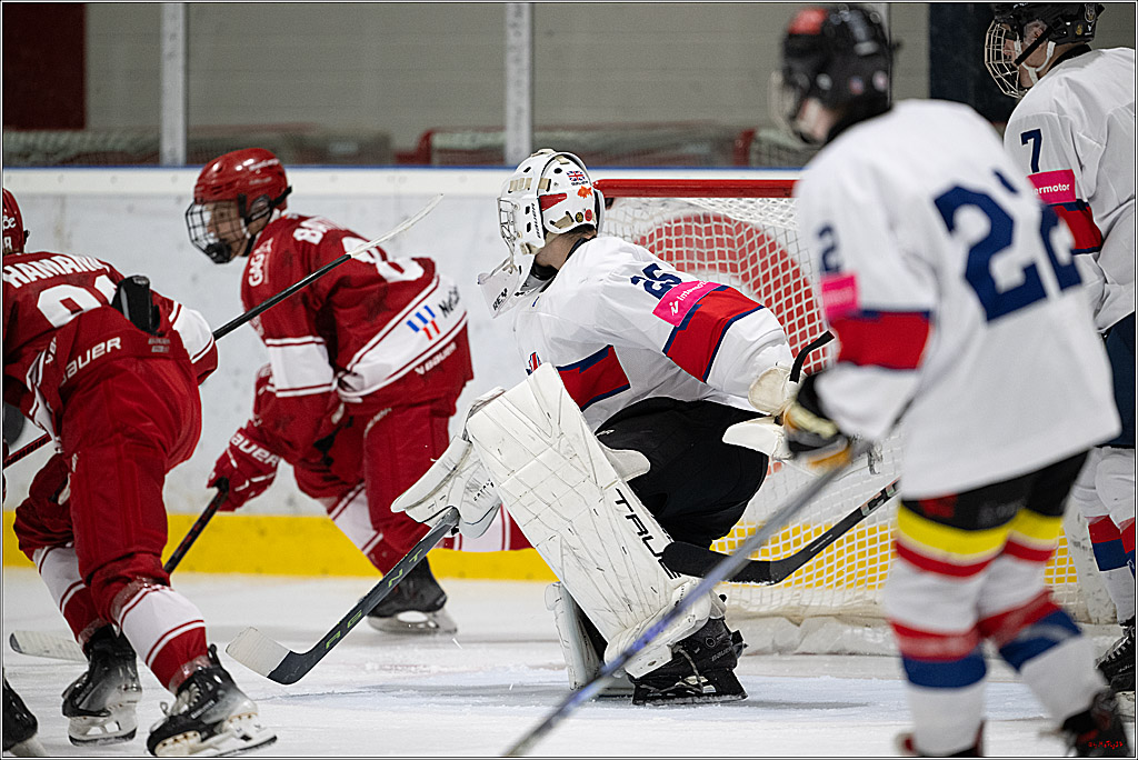 Freundschaftsspiel Junghaie U17 - Nationalmannschaft GRB U18; Köln, 18.12.2024