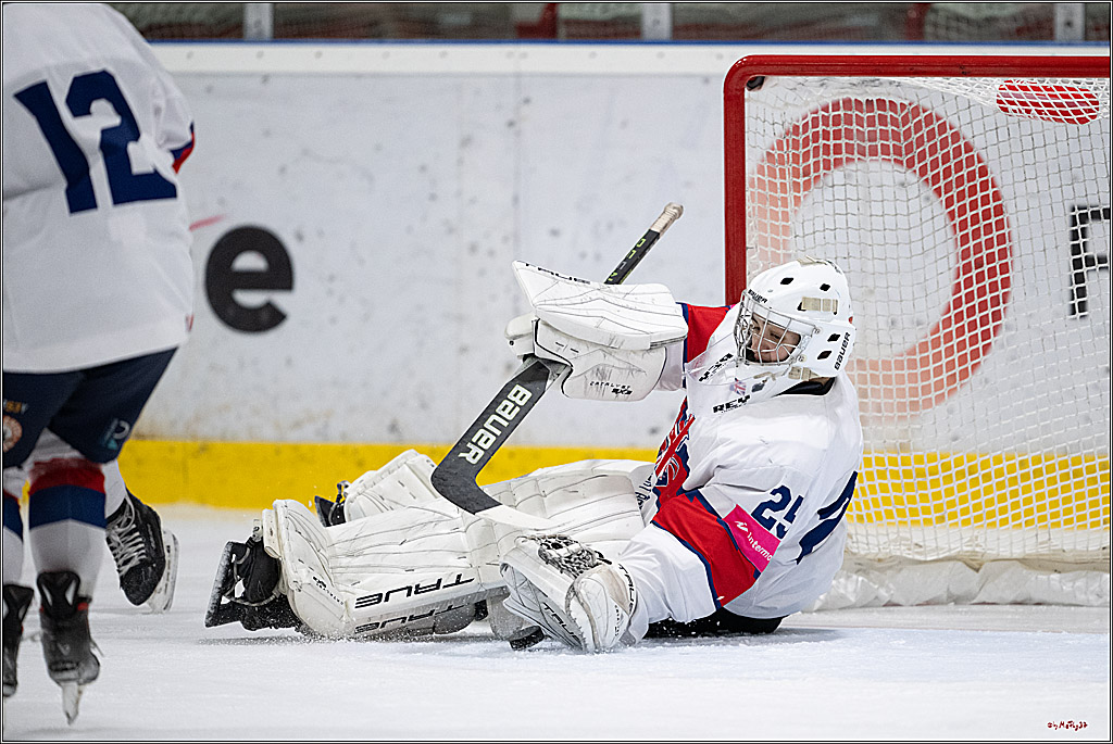 Freundschaftsspiel Junghaie U17 - Nationalmannschaft GRB U18; Köln, 18.12.2024